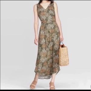Olive Green Tropical Leaf Print Maxi Dress